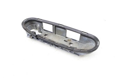EXTERIOR DOOR HANDLE BRACKET 4B2837886A