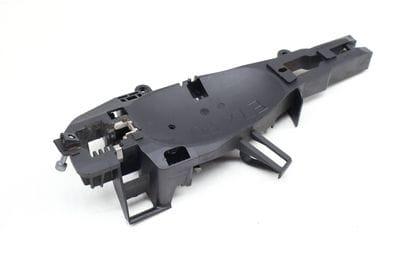 EXTERIOR DOOR HANDLE BRACKET 7137053