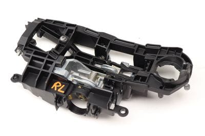 EXTERIOR DOOR HANDLE BRACKET 7175649