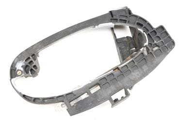 EXTERIOR DOOR HANDLE BRACKET 7191572