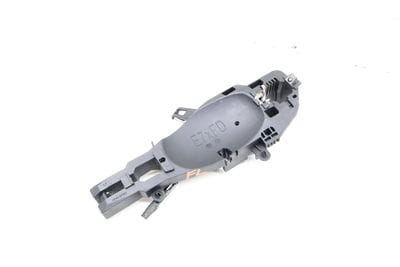 EXTERIOR DOOR HANDLE BRACKET 7193263