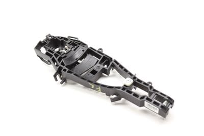 EXTERIOR DOOR HANDLE BRACKET 7380547