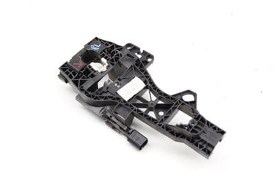 EXTERIOR DOOR HANDLE BRACKET / BOW 4L0839885G