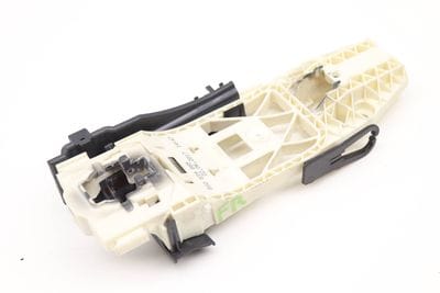 EXTERIOR DOOR HANDLE MOUNT / BRACKET 8S0839885