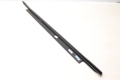 EXTERIOR DOOR WINDOW SLOT SEAL / TRIM 4G0853764K