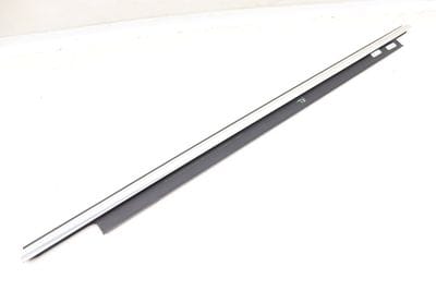 EXTERIOR DOOR WINDOW SLOT SEAL / TRIM 4G8853763B