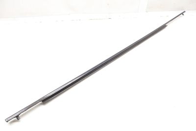 EXTERIOR DOOR WINDOW SLOT SEAL / TRIM CGE000492