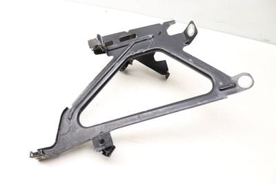 FENDER MOUNT / BRACKET 7184180