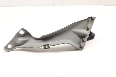 FENDER MOUNT / BRACKET 4G0821136A