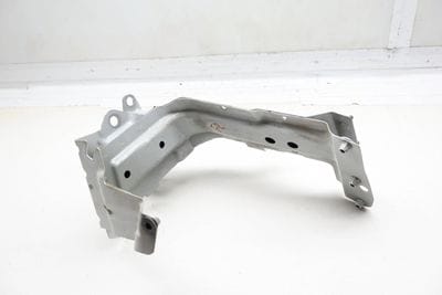 Fender Mount / Bracket 4M0821132C