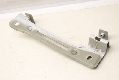 FENDER MOUNT BRACKET 4M0821432