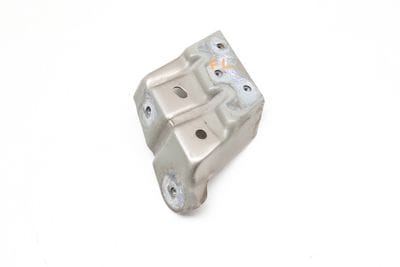 FENDER MOUNT / BRACKET 7P6821151A