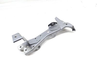 Fender Mount / Bracket 8V0821136C
