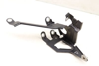 FENDER MOUNT BRACKET (FRONT) 7230583
