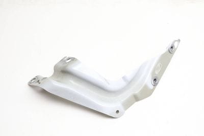 FENDER MOUNT BRACKET (LOWER) 5NA821135C