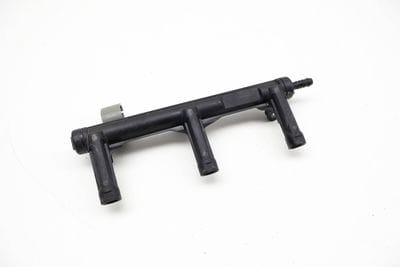 Fuel Injector Rail / Tube 06E133682C