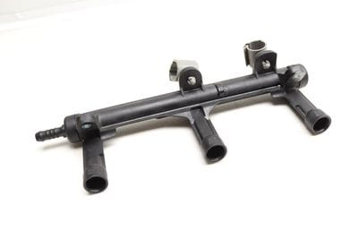 FUEL INJECTOR RAIL / TUBE 06E133682C