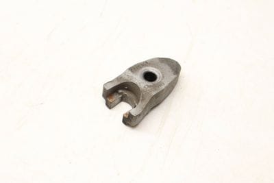 Fuel Injector Retaining Plate 059130216J