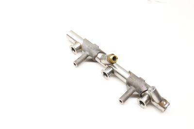 FUEL RAIL / PIPE 06E130089AF