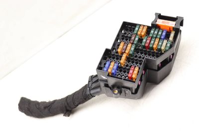 FUSE HOLDER / BOX 7P0941824C