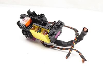 Fuse Panel / Holder 2059065806