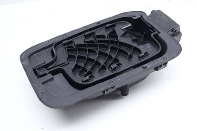 GAS / FUEL FILLER DOOR BRACKET 2GJ809857B