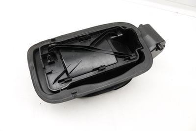 GAS / FUEL FILLER DOOR BRACKET 4G0809906C