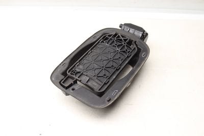 GAS / FUEL FILLER DOOR BRACKET 8K0809999A