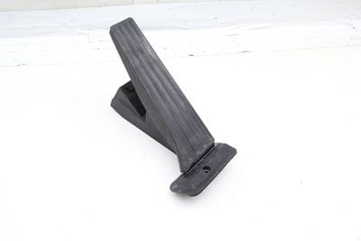 GAS PEDAL / ACCELERATOR MODULE 6860784