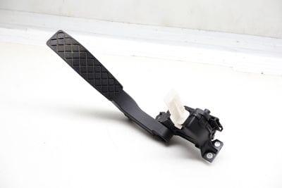 Gas Pedal / Accelerator Module 7L0723507D