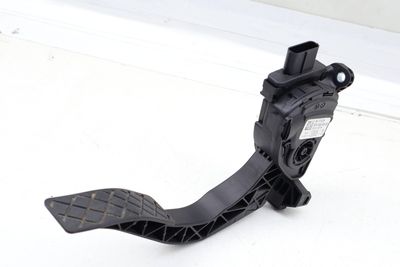 GAS PEDAL / ACCELERATOR MODULE 8K1721523A