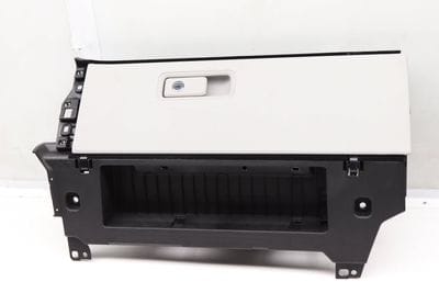 GLOVE BOX / COMPARTMENT