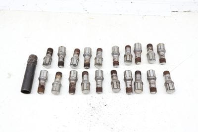 Gorilla 1719SD-KEY Locking Wheel Bolt Set w/ Removal Socket