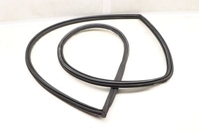 HATCH WINDOW GLASS SEAL / WEATHER STRIPPING 7L6845521D