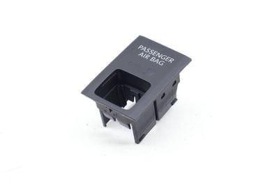 HAZARD SWITCH TRIM 5NA919225B