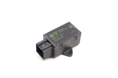 Heated Seat Control Module / Unit 7L0959772