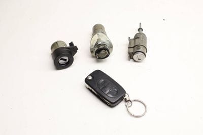 Ignition Switch / Cylinder w/ Key 4B5898375