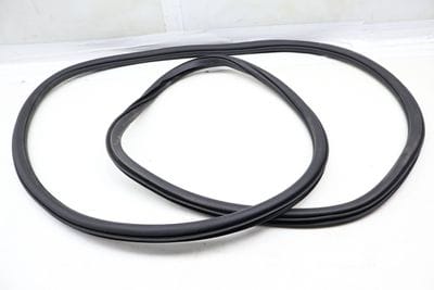 INNER DOOR SEAL / WEATHER STRIPPING 3CM867911A