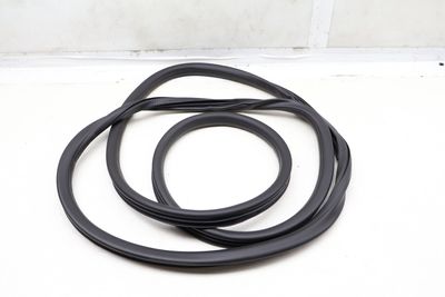 INNER DOOR SEAL / WEATHER STRIPPING 7P0867365H