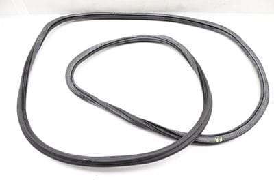 INNER DOOR SEAL / WEATHER STRIPPING 8R0831721D
