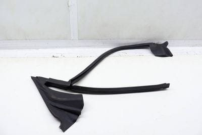 Inner Door / Window Slot Seal 4M8837480F