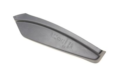 INNER TAIL LIGHT / LAMP TRIM 7P6945311