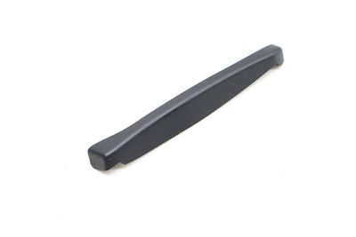 INNER TAIL LIGHT / LAMP TRIM 8V5945255B