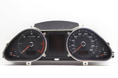 INSTRUMENT CLUSTER / SPEEDOMETER 4L0920982P
