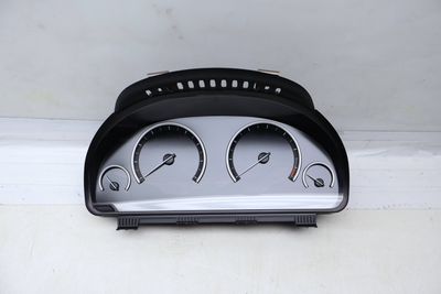 INSTRUMENT CLUSTER / SPEEDOMETER 6802327