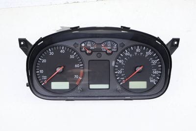Instrument Cluster / Speedometer 7D0920902T