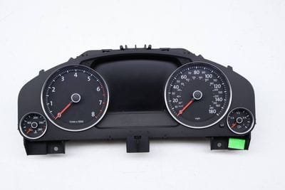 Instrument Cluster / Speedometer 7P6920982K