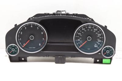 Instrument Cluster / Speedometer 7P6920983