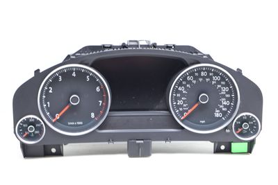 INSTRUMENT CLUSTER / SPEEDOMETER 7P6920983C