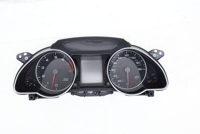 INSTRUMENT CLUSTER / SPEEDOMETER 8T0920983A